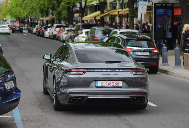 Porsche 971 Panamera Turbo