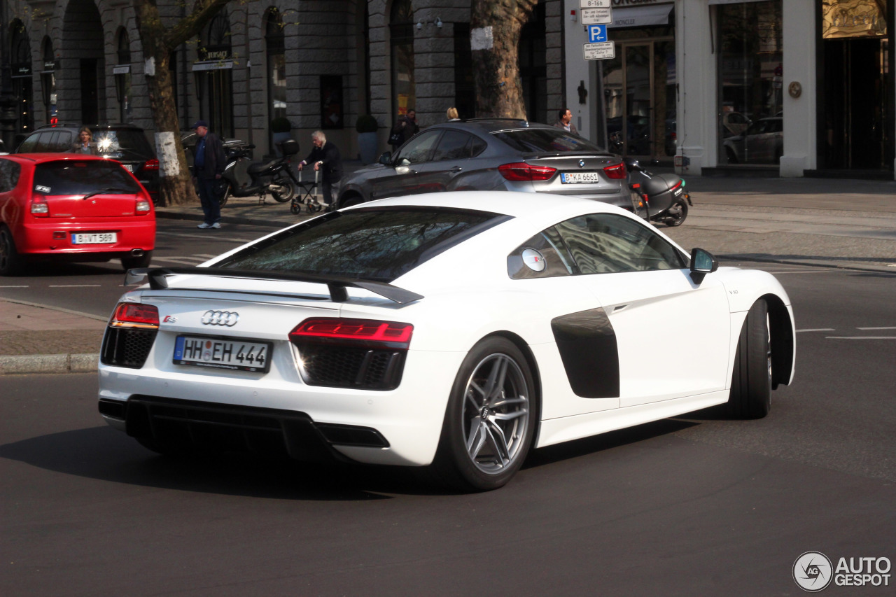 Audi R8 V10 Plus 2015