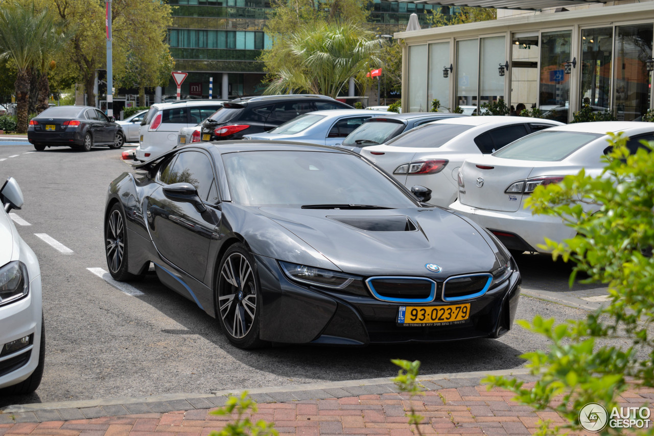 BMW i8