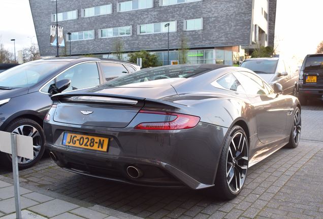 Aston Martin Vanquish 2013