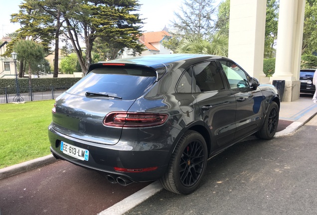 Porsche 95B Macan GTS