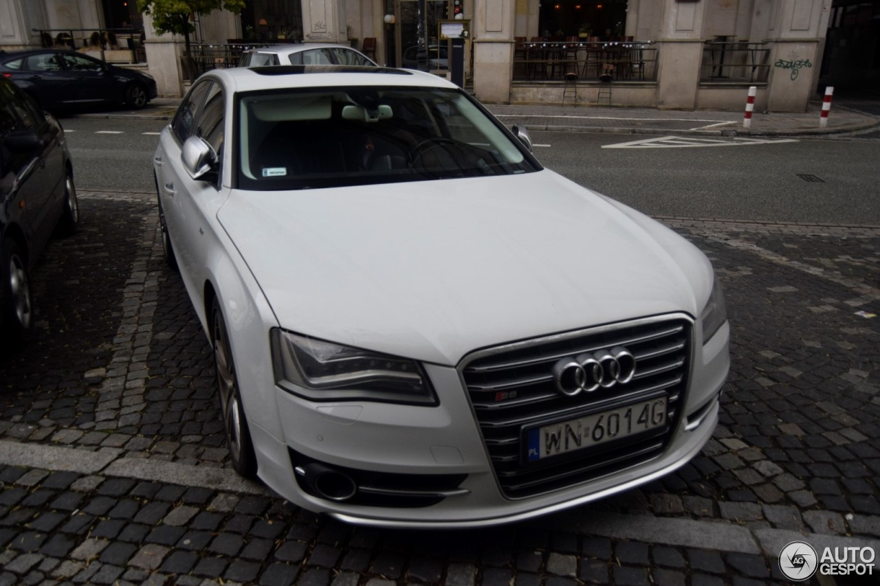 Audi S8 D4