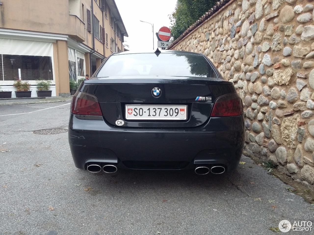 BMW M5 E60 2005