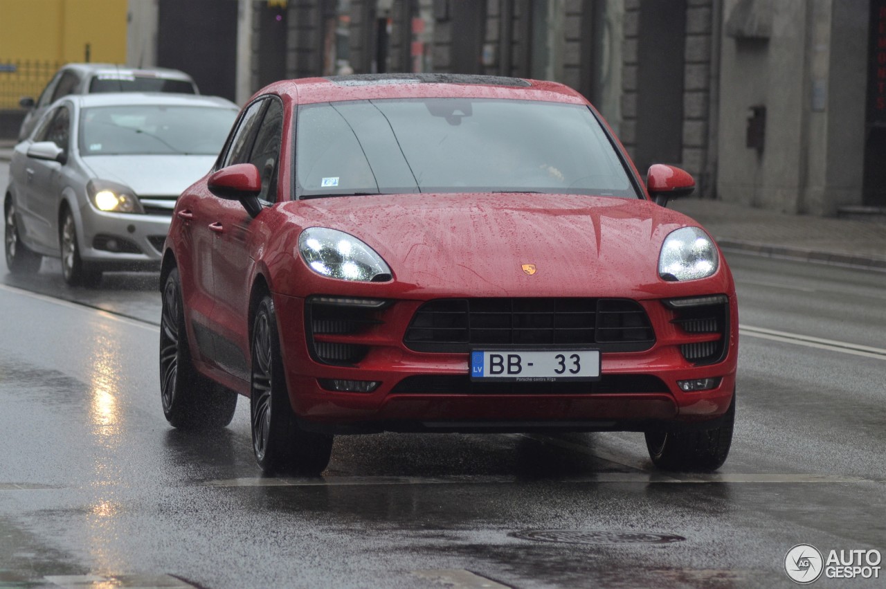 Porsche 95B Macan GTS