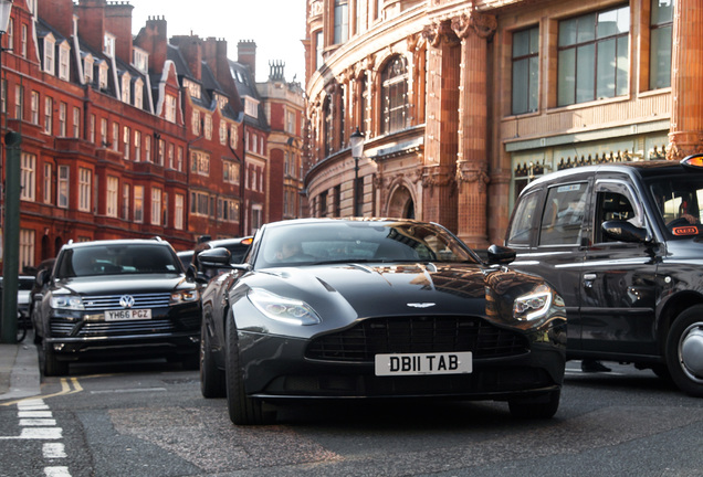 Aston Martin DB11