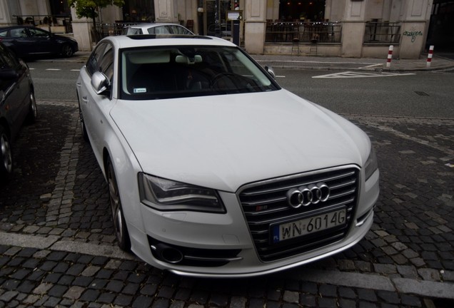 Audi S8 D4