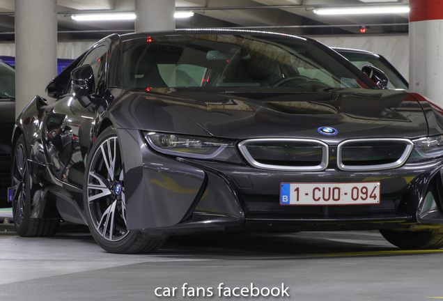 BMW i8