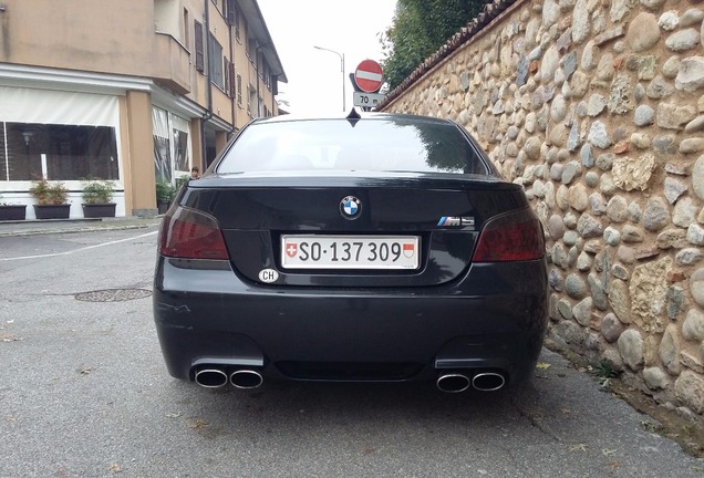 BMW M5 E60 2005