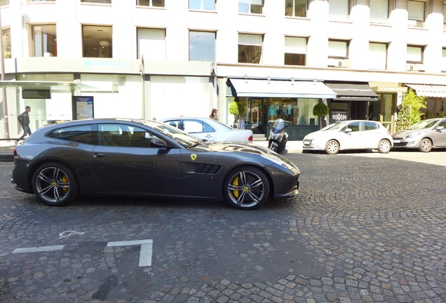 Ferrari GTC4Lusso