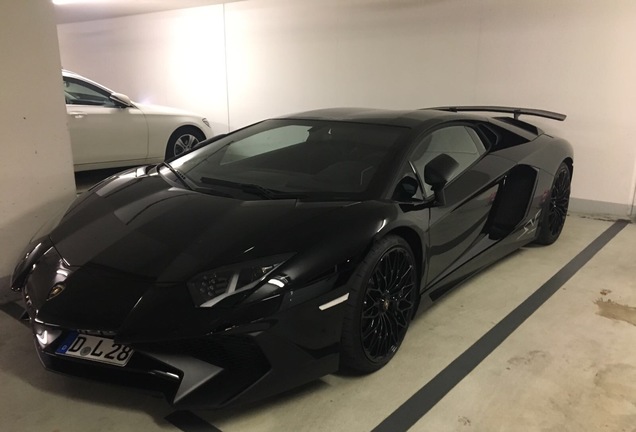 Lamborghini Aventador LP750-4 SuperVeloce