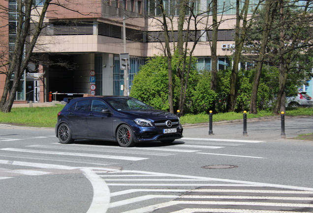 Mercedes-AMG A 45 W176 2015