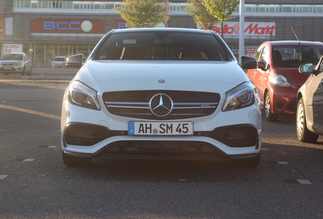 Mercedes-AMG A 45 W176 2015