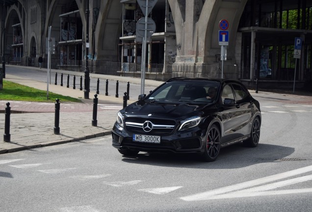 Mercedes-AMG GLA 45 X156