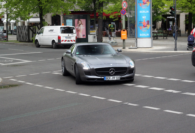 Mercedes-Benz SLS AMG