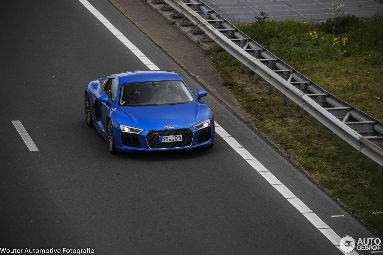 Audi R8 V10 2015