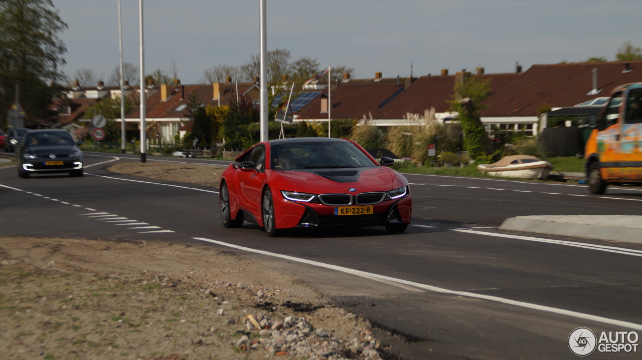 BMW i8 Protonic Red Edition