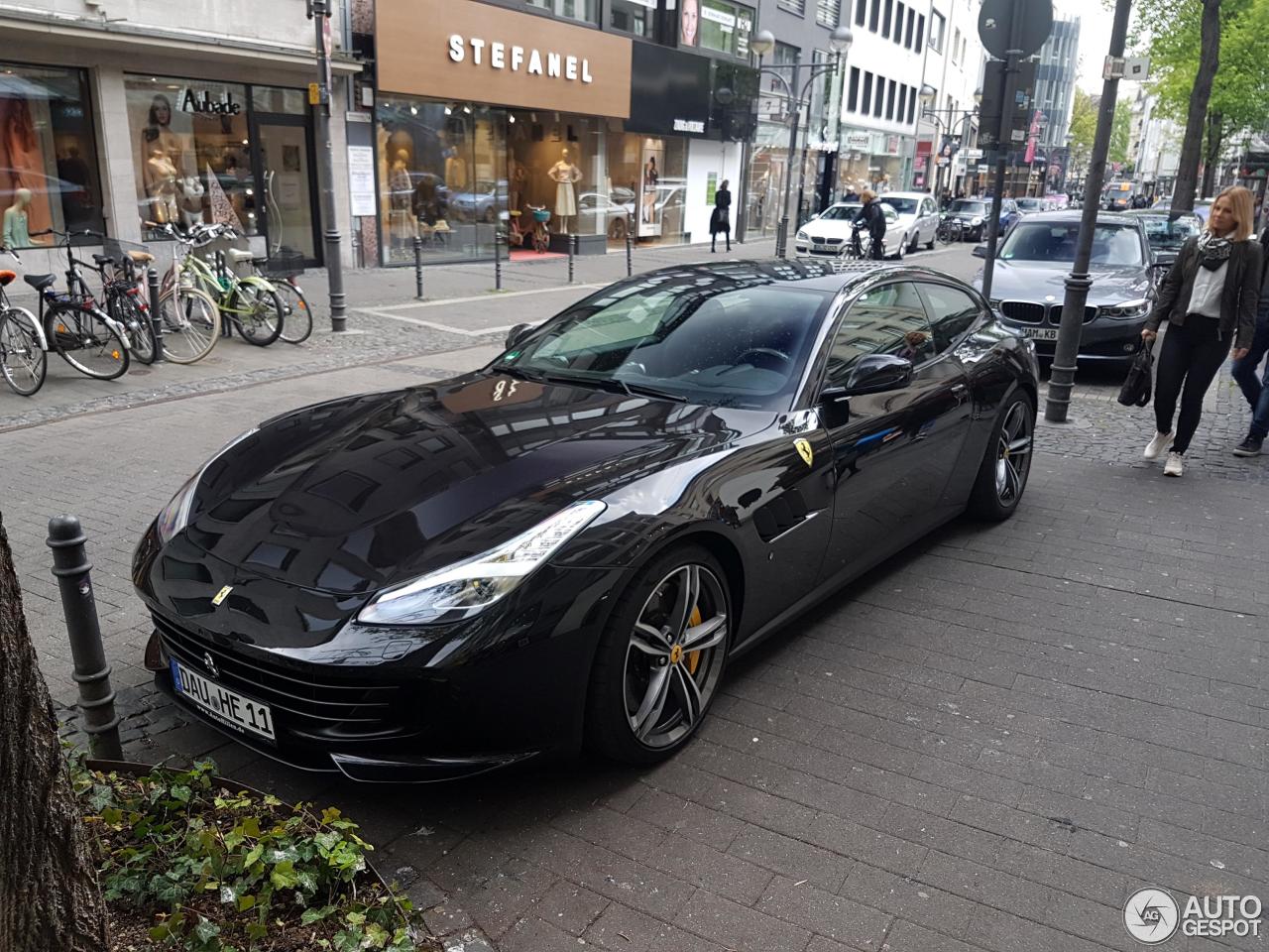 Ferrari GTC4Lusso