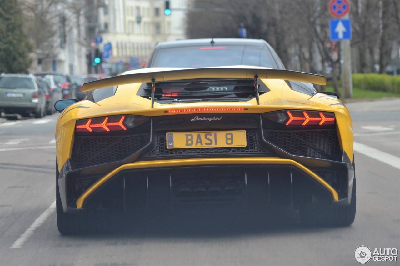 Lamborghini Aventador LP750-4 SuperVeloce