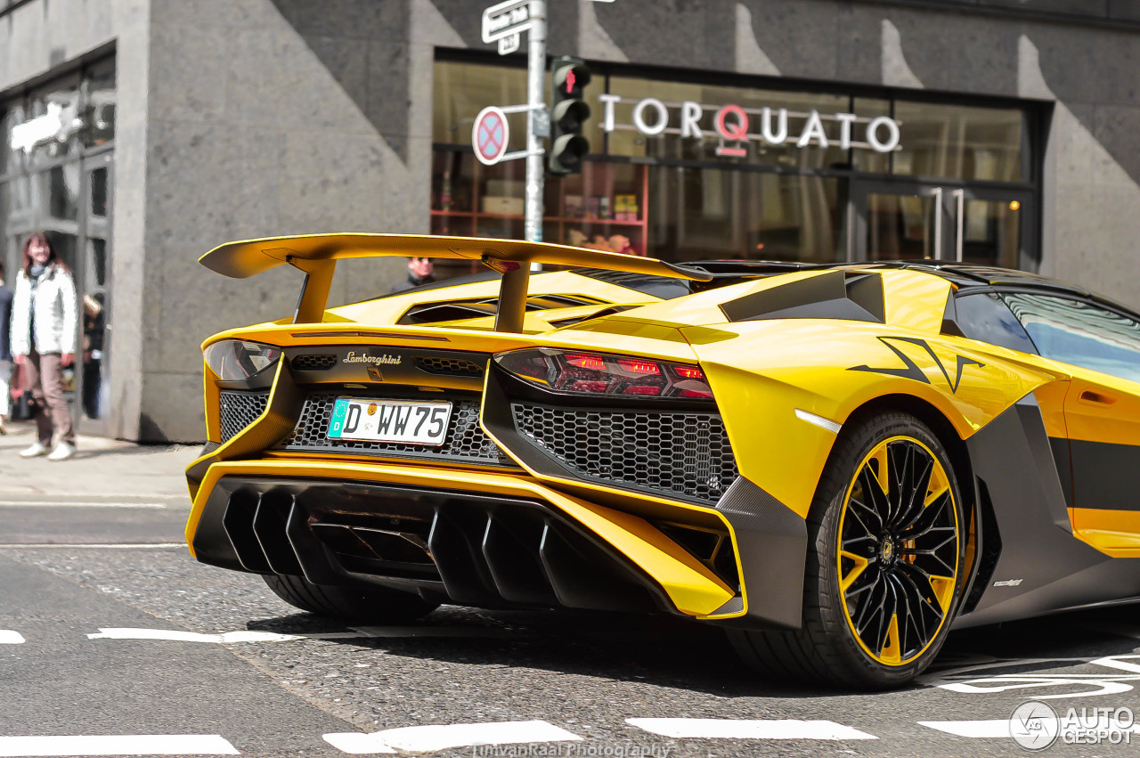 Lamborghini Aventador LP750-4 SuperVeloce Roadster