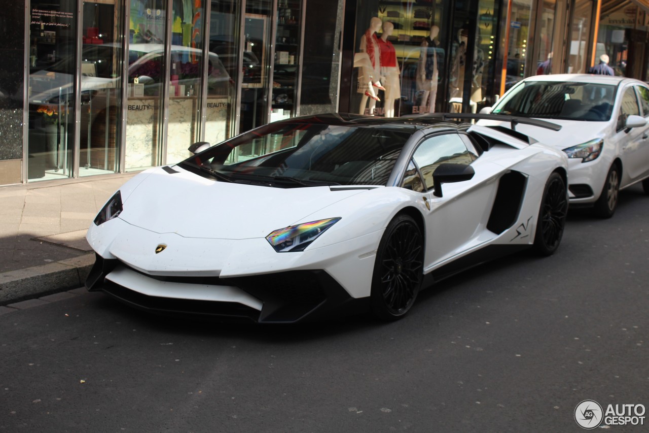 Lamborghini Aventador LP750-4 SuperVeloce Roadster