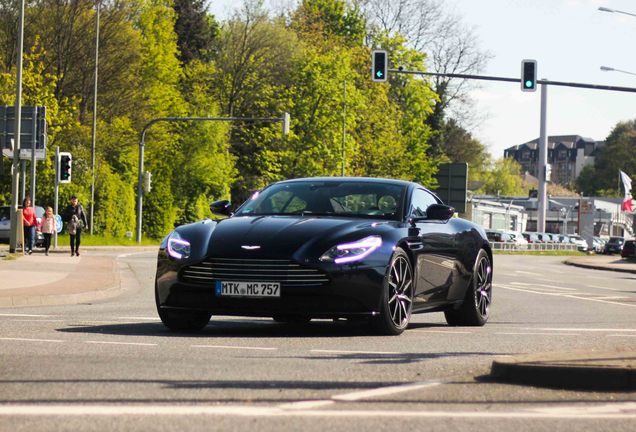 Aston Martin DB11