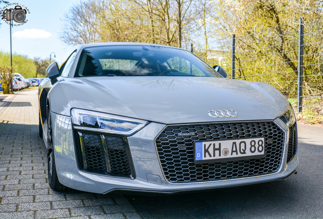 Audi R8 V10 Plus 2015