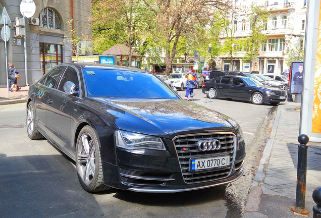 Audi S8 D4