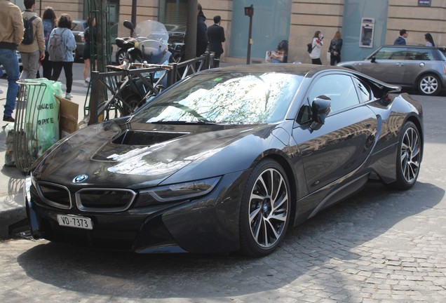 BMW i8