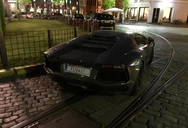 Lamborghini Aventador LP700-4