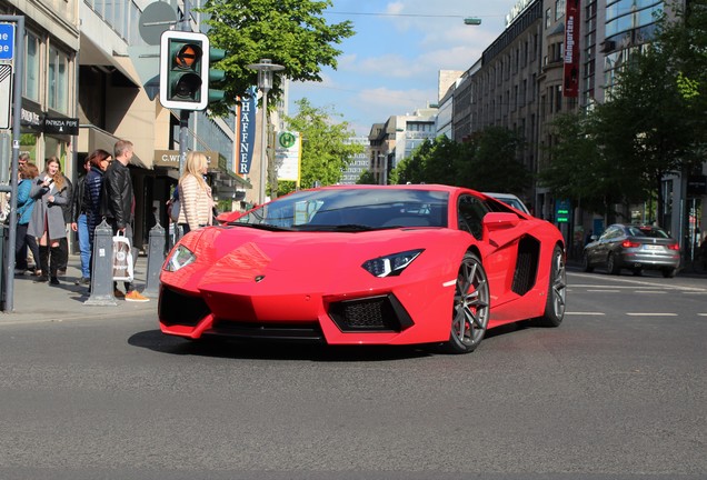 Lamborghini Aventador LP700-4