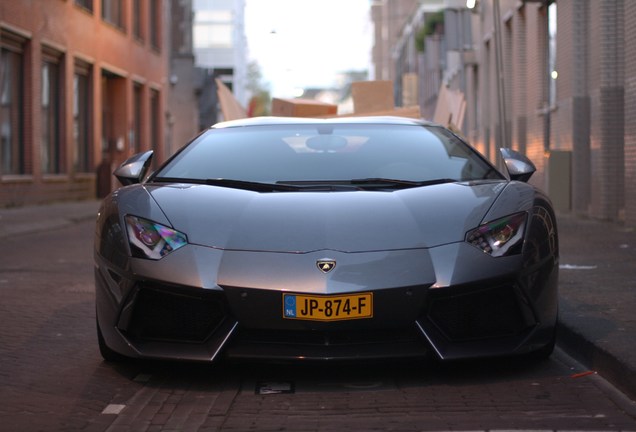 Lamborghini Aventador LP700-4 Roadster