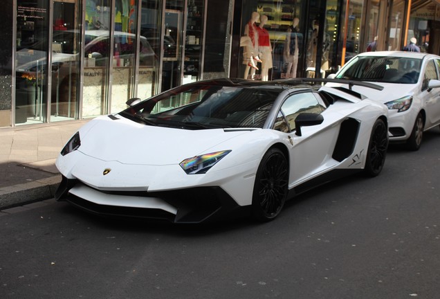 Lamborghini Aventador LP750-4 SuperVeloce Roadster