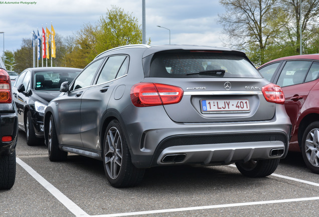 Mercedes-AMG GLA 45 X156