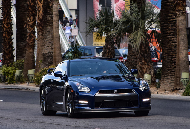 Nissan GT-R 2011