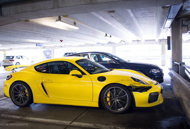 Porsche 981 Cayman GT4