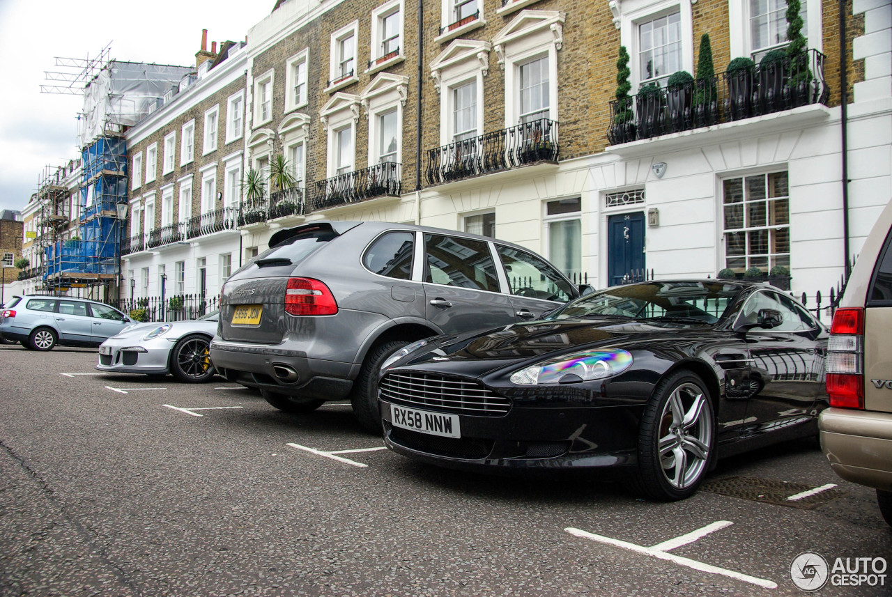 Aston Martin DB9