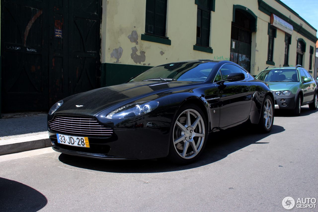 Aston Martin V8 Vantage