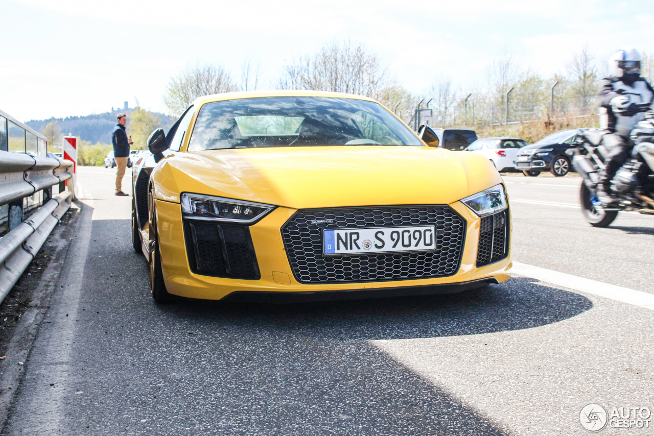 Audi R8 V10 Plus 2015