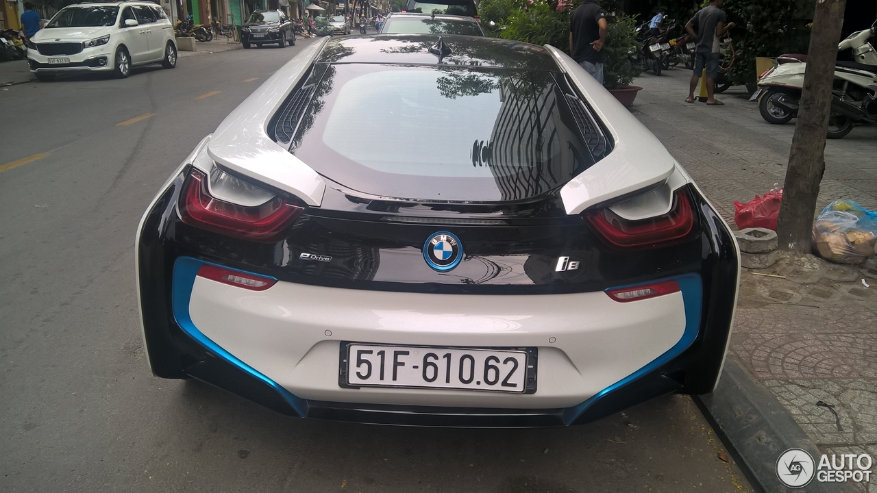 BMW i8