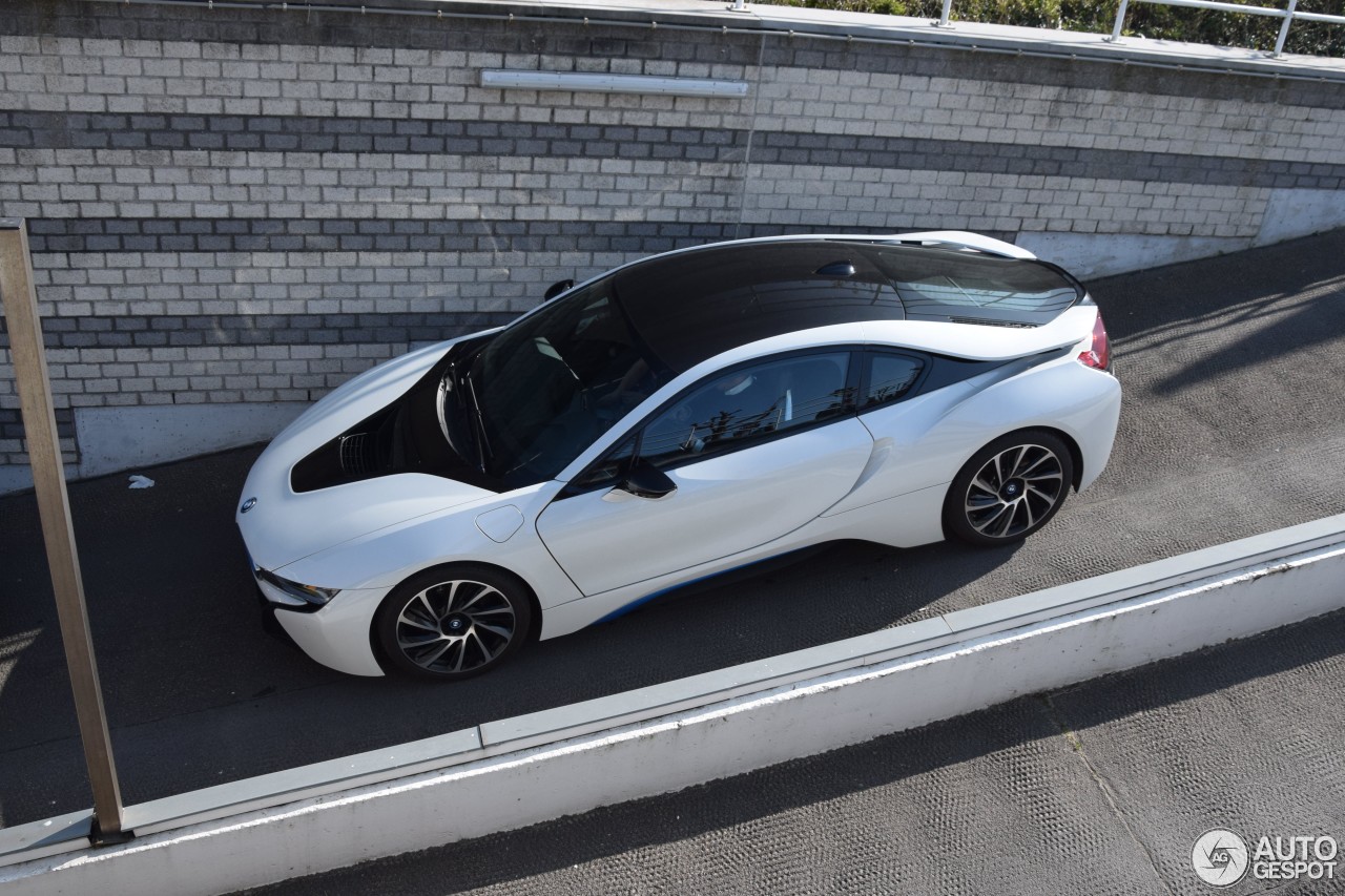 BMW i8