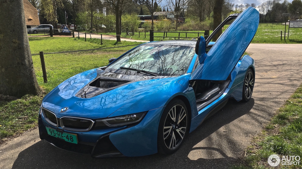 BMW i8