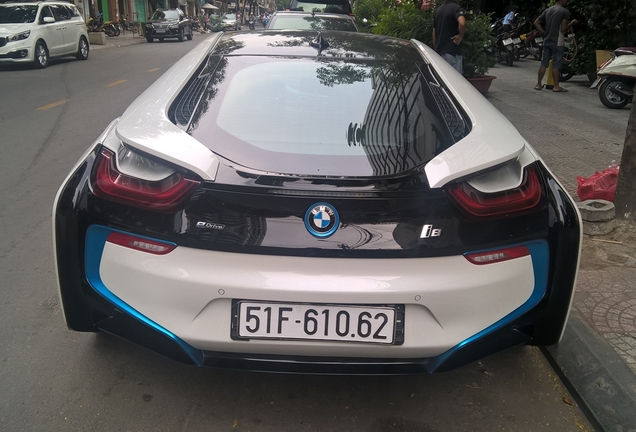 BMW i8