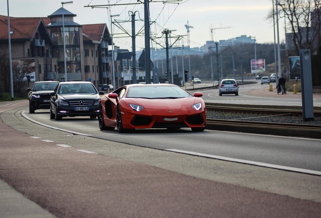 Lamborghini Aventador LP700-4