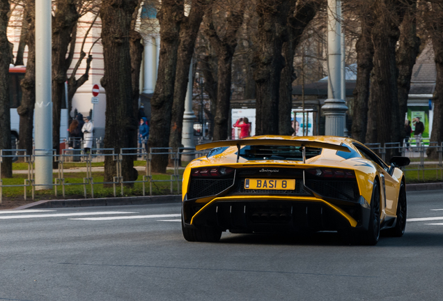 Lamborghini Aventador LP750-4 SuperVeloce