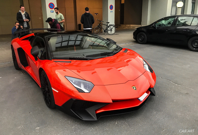 Lamborghini Aventador LP750-4 SuperVeloce Roadster