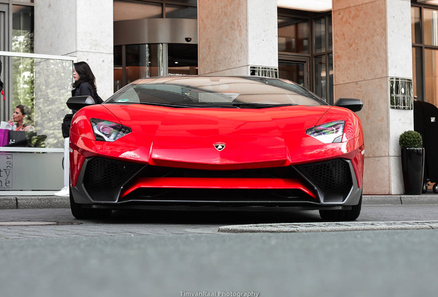 Lamborghini Aventador LP750-4 SuperVeloce Roadster