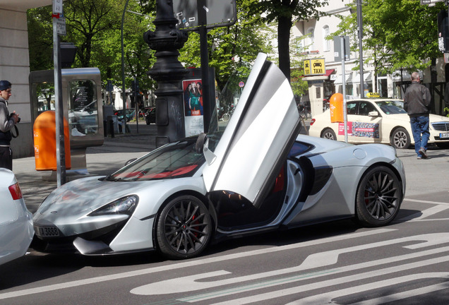 McLaren 570GT