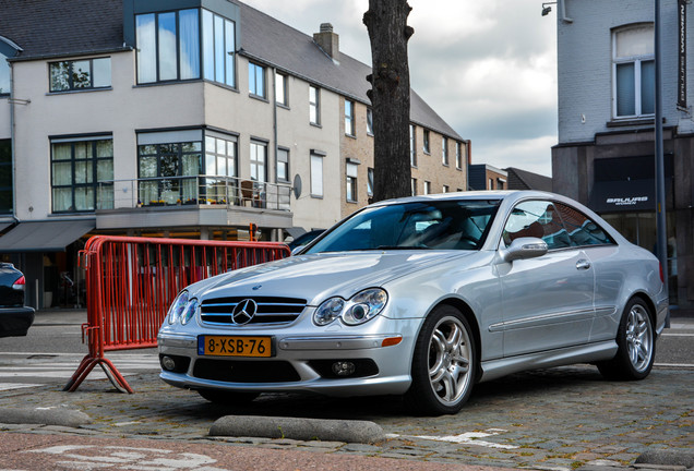 Mercedes-Benz CLK 55 AMG