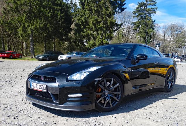 Nissan GT-R 2011