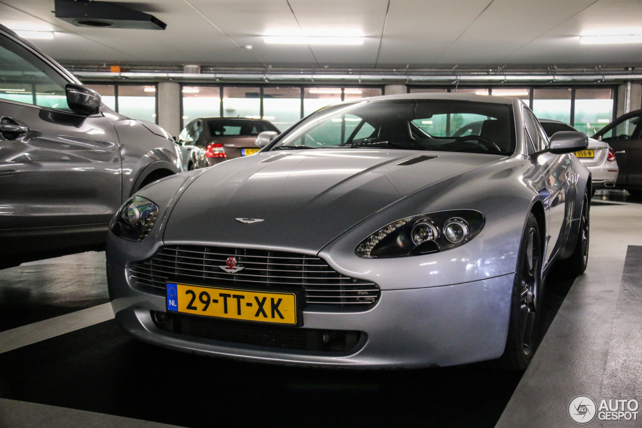 Aston Martin V8 Vantage